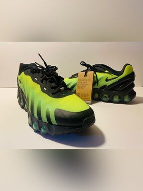 Nike Air Max Dn8 Green Black HQ4681-010 Sneaker Shoe Trainer Size 9 NWT